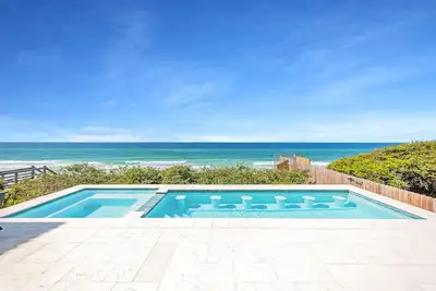 Image de Gulf Front, Private Pool, Community Beach- Salt & Light by Royal Destinations