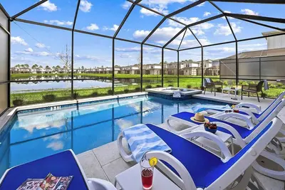 Image de The Sublime | Deluxe home w pool, huge Lr/Dr, epic theme Br, near top theme park