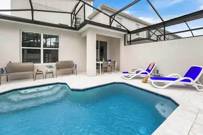 Image de Villa Noir | New designer villa w/ top amenities, decor, & location - on I-Drive