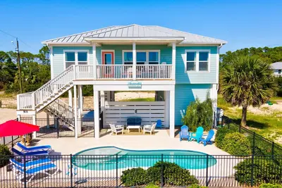 Image de Summer Salt Cottage, Pvt Pool, 240 steps to beach w/views