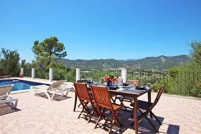 Image de Villa Ses Costes with private pool, garden and panoramic views of the mountains in AlarĂł