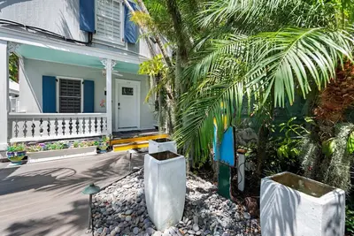 Image de Family House, 2 K Br's, Private Spa/Deck, 2 pools.