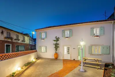 Image de Perfect refuge in the city heart, 2 mins from the river, lakes and green spaces