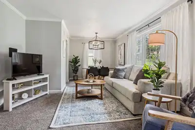 Image de Cozy, quiet retreat in Overland Park - 3 bedrooms