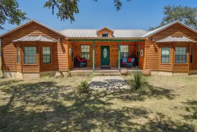 Image de Peaceful & Secluded Bandera Home w\/ Deck & Grill!