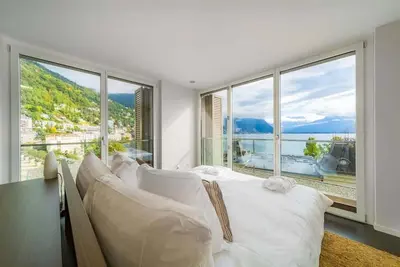Image de Luxury Apartment Lake view in Montreux by GuestLee