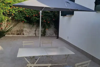 Image de Small villa in Mondello, a few steps from the sea