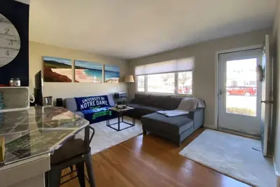 Image de Happy Cloud, a 4-Br Home Minutes from Notre Dame!