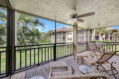 Image de Stunning Condo, Private Beach Access, 2 Bed 2 Full Bath - Bonita Bay & Kayaking