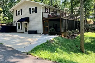 Image de 3 Little Bears Den At Bear Paw\nGREAT Family Vacation Home. Everything You Need