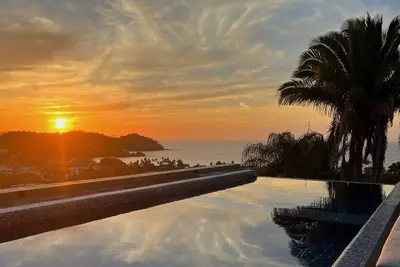 Image de Stunning Ocean Views; 2 Pools;10 min walk to beach