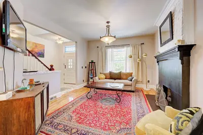 Image de Chic Victorian Escape –30+Day Rental Near Downtown