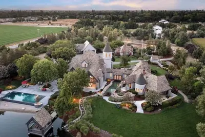 Image de Luxury Castle Retreat Uc Davis
