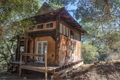 Image de Topanga Japanese Tea House + Private Creek + Mountain Trails.