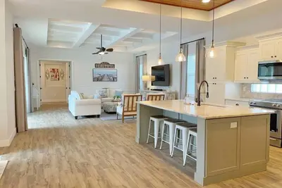 Image de Coastal Retreat 5 Min from Beach