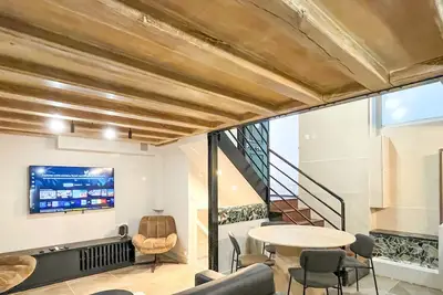 Image de Urban Flat 09 - Design Triplex Champs-Elysees