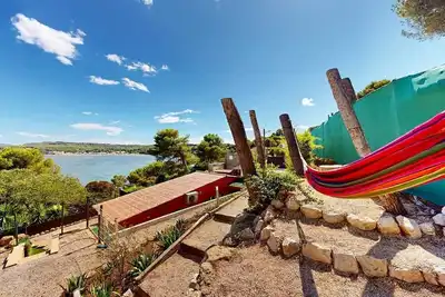 Image de Maison avec très belle vue sur l étang de berre a 5min de la plage