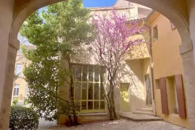 Image de Lux Enchanting Duplex Aix Center w/ Parking