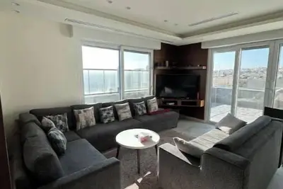 Image de Furnished luxurious suite for Rent!