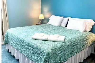 Image de Cozy ranch, minutes from both historic downtown Savannah and Tybee Beaches.