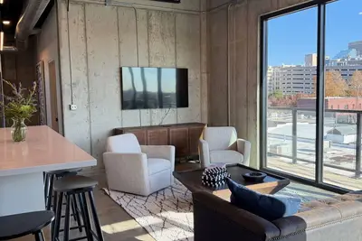 Image de Left Frame Lofts, 410 Where history meets Luxury