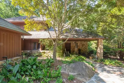 Image de A natural oasis and architectural wonder in Chapel Hill