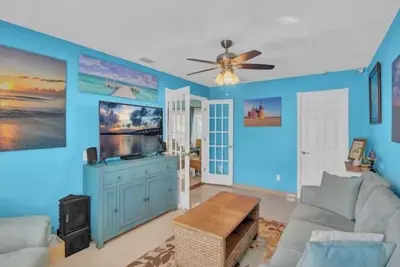 Image de Cheerful bright 3 bed 2 ba new hot tub & fire pit
