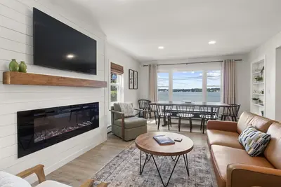 Image de Newly Remodeled Home - Whataview of Cayuga Lake