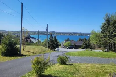 Image de Modern house - ocean view overlooking Bay Roberts