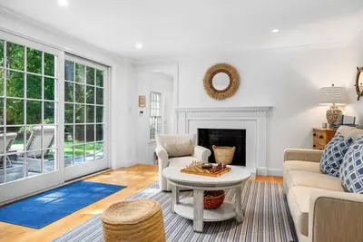 Image de Close to beautiful Dowses beach, central Ac, and pet friendly!