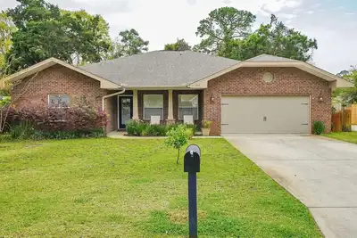 Image de 4 bedroom, 2 bathroom house near Miracle Strip. Sleeps 8