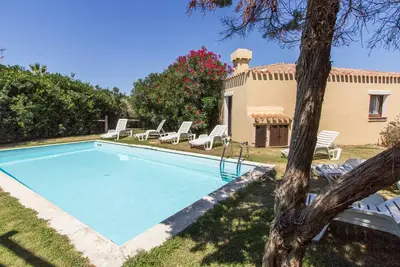 Image de Villa de charme Sea & Villas et lit supplémentaire possible num2104