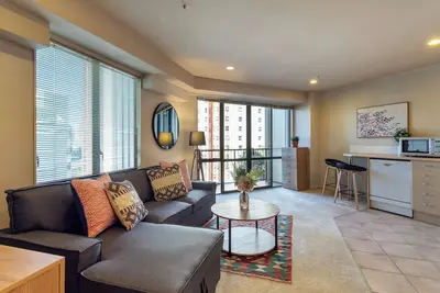Image de Spacious 1-bedroom unit in Cbd with free parking