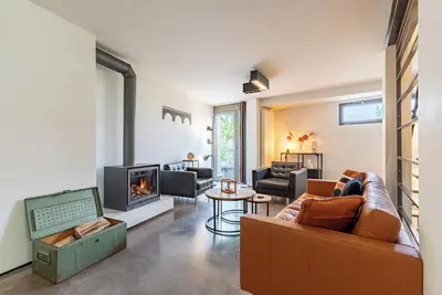 Image de Maison moderne tout confort en bord de rivière Aux Berges du Bocq