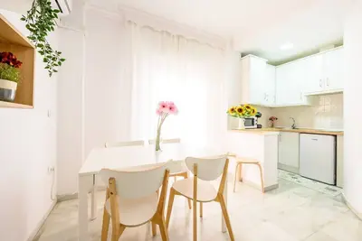 2 bedroom 2 min to the sea