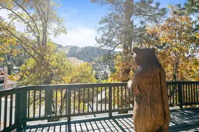 Image de A Ski View - Game Room, Pool Table, Walk to Bear Mountain