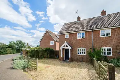 8 Saxonfields - sleeps 4 guests  in 2 bedrooms