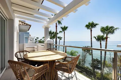 Image de Renovated apartment Belisimo: with balcony and sea view