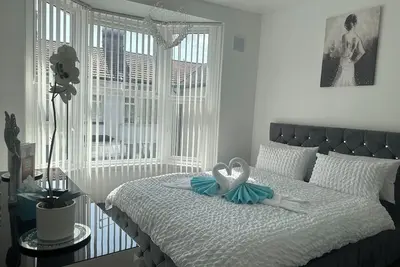 Image de 3 bedroom entire house with gaming room, great yarmouth, 2 min walk to seaside!