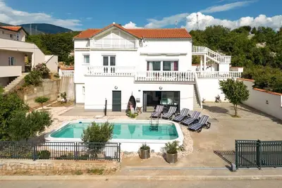 Image de Maison de vacances Senj pour 1 - 10 personnes avec 6 chambres à coucher - Maison mitoyenne