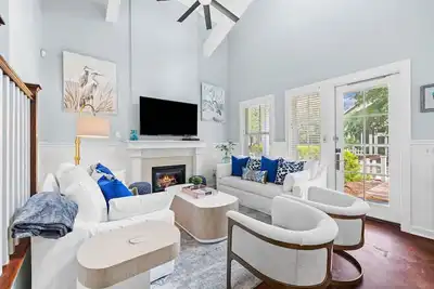 Image de Fall Stays Available! WaterSound Community Amenities! 4 Adult Bikes!