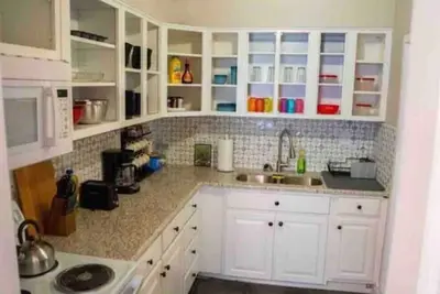 Image de Cute cottage near the Navy base