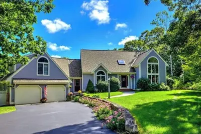 Image de East Sandwich Oasis with pool + privacy - new for summer 2024