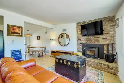 Image de Joshua Tree Home w\/ Patio - 5 Mi to National Park!