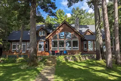Image de Beautiful lake home on Lower Whitefish, sauna at the lake, 5 min to Crosslake!