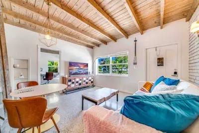 Image de 2 Bed Cottage walk to Pineapple Grove, Atlantic Ave & the Beach