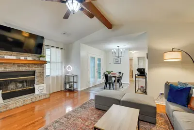 Image de Bright Lynn Haven Home w/ Screened Porch & Yard!