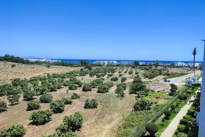 Image de beachfront property with a sea views offers a balcony and free parking. <br>