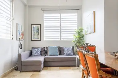 Image de Prime Location at Condado Beach 4br 3ba