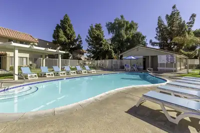 Image de Your Getaway to California Relaxation! Swimming Pool, Pets Allowed!